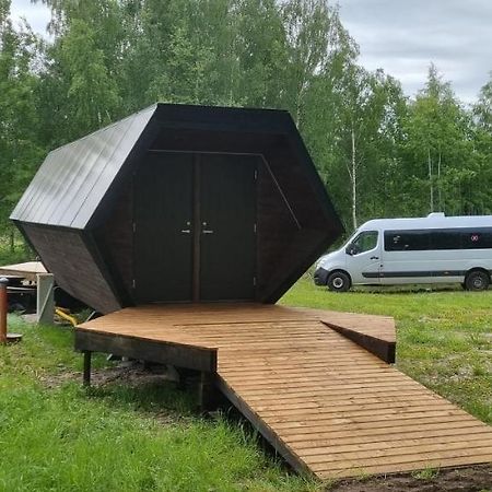 Hotel Ku:Kaerg Põldeotsa Esterno foto